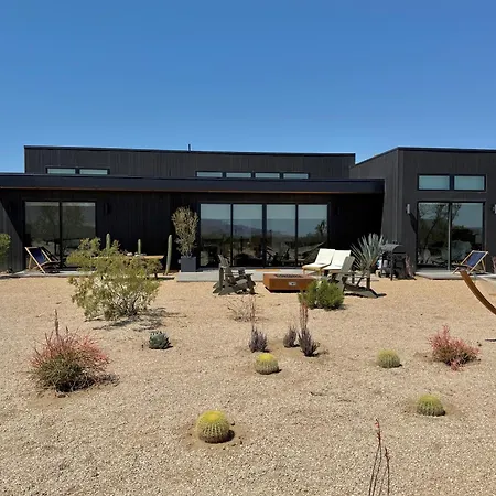 Lunawood House